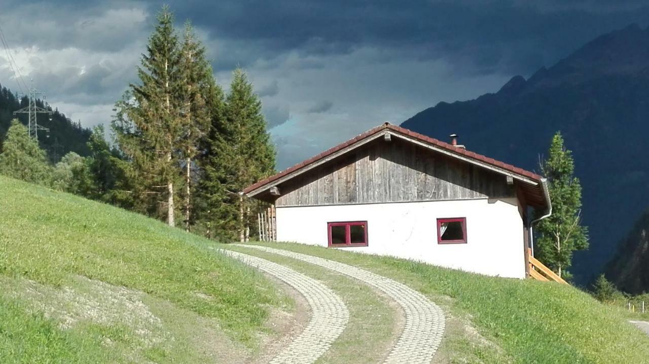 Ferienhaus Am Wallnerhof Flattach Buitenkant foto